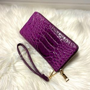 Tritexture Purple Single Zipper Wallet with Strap